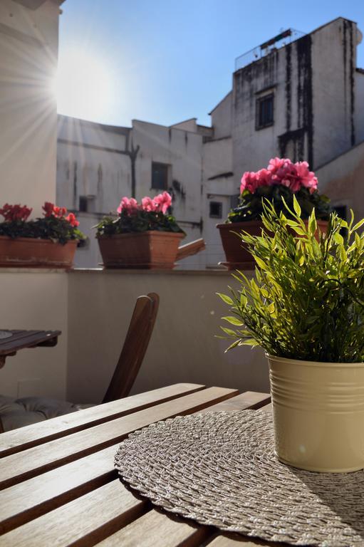 Real Teatro Umberto I Bed & Breakfast Palermo Exterior foto